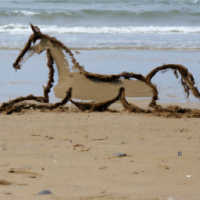 créé un cheval qui court sur la plage